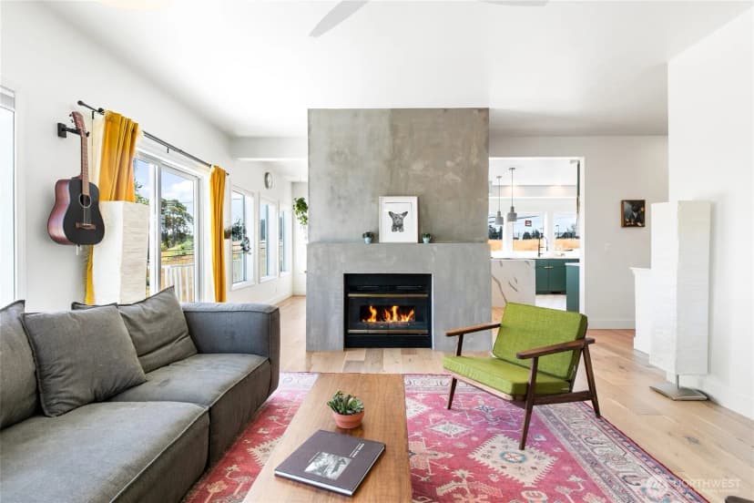 Property photo for 600 Sw Cloverdale Street, Seattle photo 6