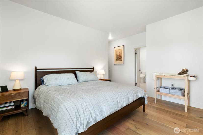 Property photo for 600 Sw Cloverdale Street, Seattle photo 18
