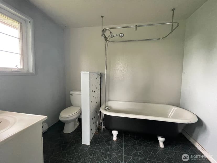 Property photo for 8597 Harborview Road, Blaine photo 23