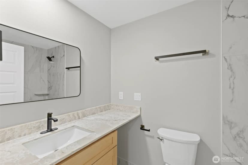 Property photo for 6909 E East Side Drive Ne, Tacoma photo 25