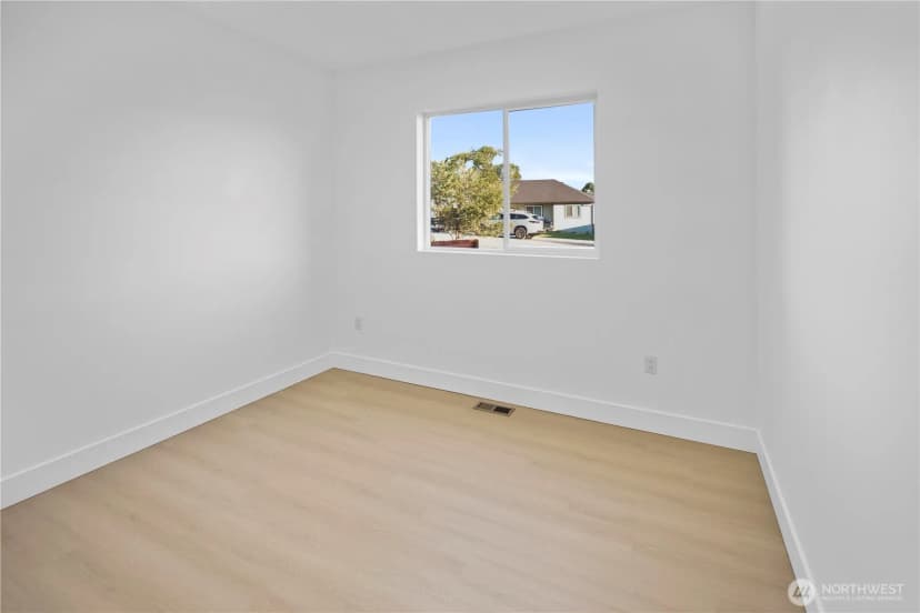 Property photo for 524 2nd Avenue Se, Soap Lake photo 11