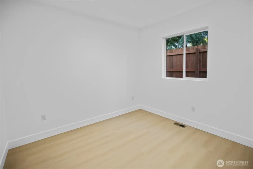 Property photo for 524 2nd Avenue Se, Soap Lake photo 14