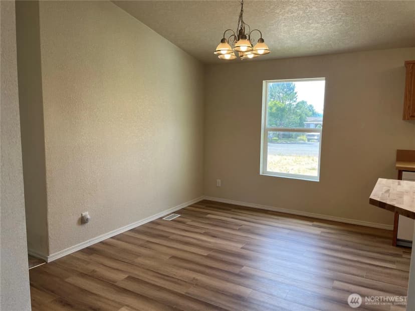 Property photo for 812 Rainier Drive, Kittitas photo 12