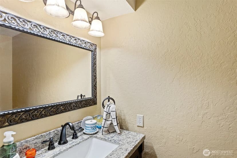 Property photo for 8116 Kaster Drive Ne, Bremerton photo 17