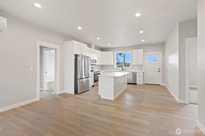 Property photo for 251 Kakela Road, Winlock photo 4
