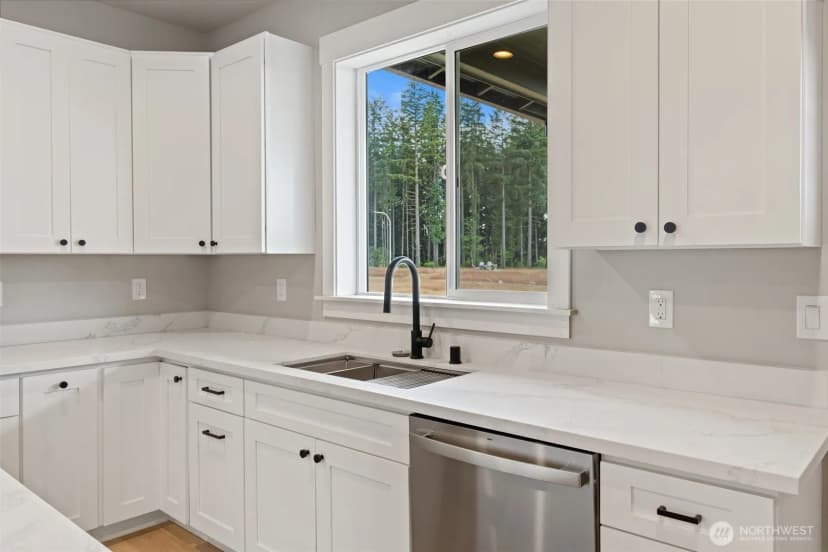 Property photo for 251 Kakela Road, Winlock photo 8