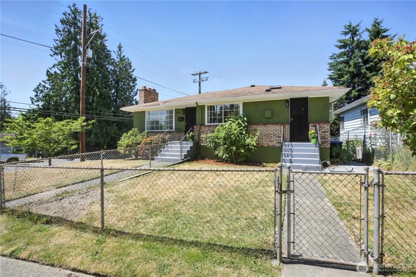 Property photo for 8457 Renton Avenue S, Seattle photo 3