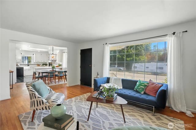Property photo for 8457 Renton Avenue S, Seattle photo 5