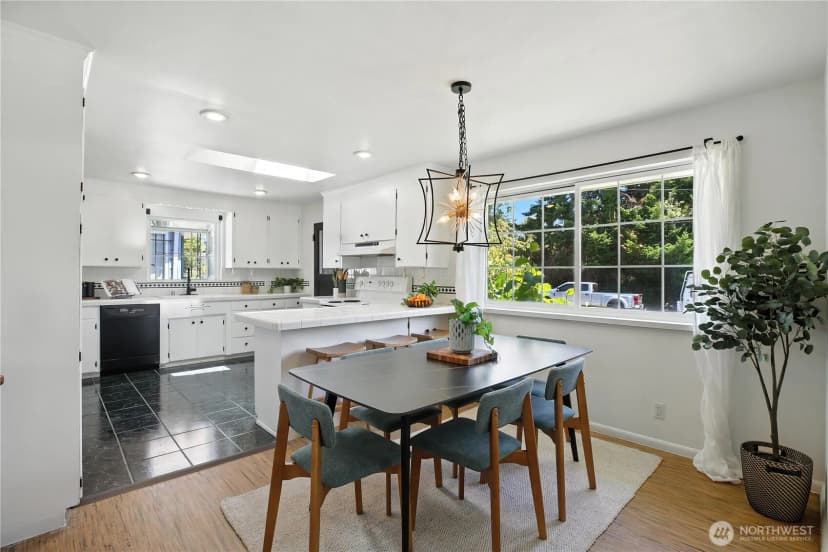 Property photo for 8457 Renton Avenue S, Seattle photo 7