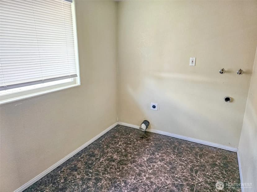 Property photo for 1402 W Market Street, Aberdeen photo 8