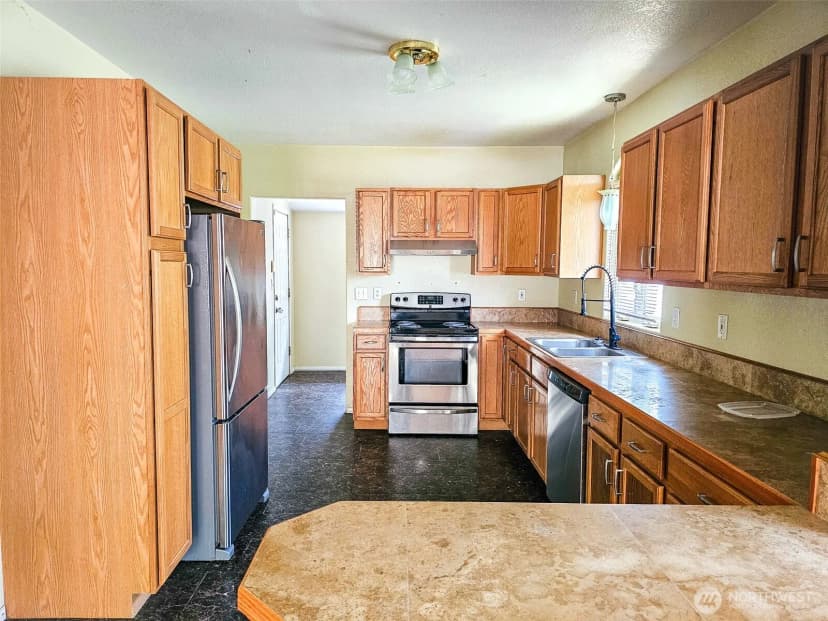 Property photo for 1402 W Market Street, Aberdeen photo 5