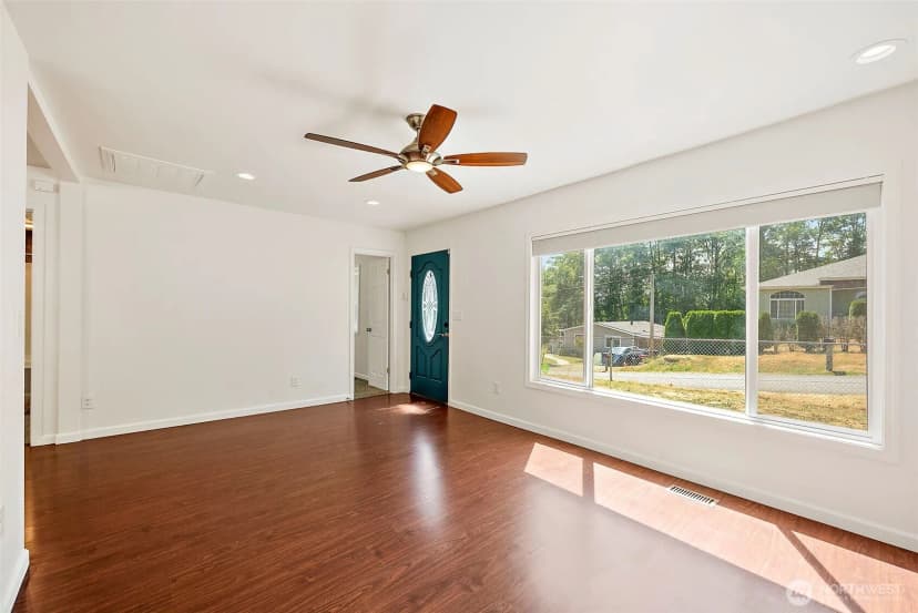 Property photo for 2312 Ne Wyoming Street, Bremerton photo 6