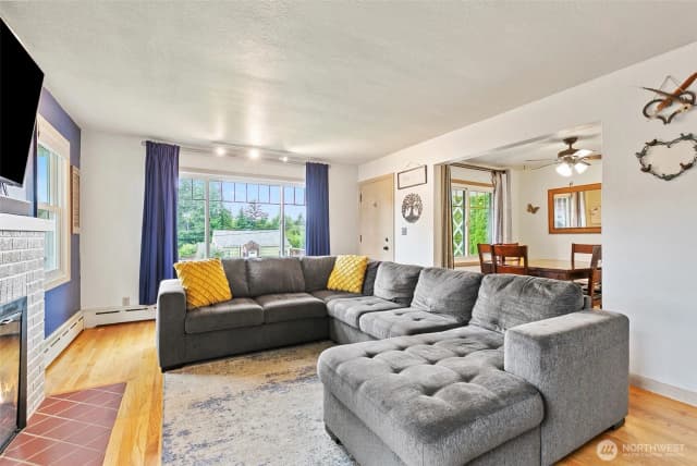 Property photo for 706 N 16th Avenue, Kelso photo 3