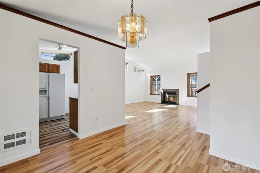 Property photo for 3000 Sw 106th Street, Seattle photo 10