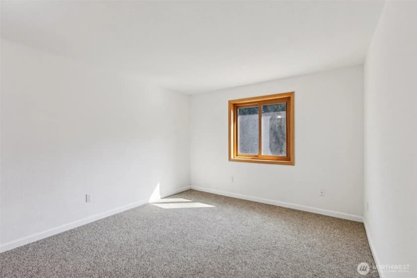 Property photo for 3000 Sw 106th Street, Seattle photo 16