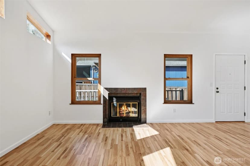 Property photo for 3000 Sw 106th Street, Seattle photo 4