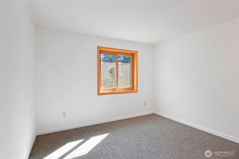 Property photo for 3000 Sw 106th Street, Seattle photo 19