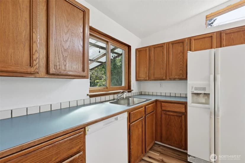 Property photo for 3000 Sw 106th Street, Seattle photo 7