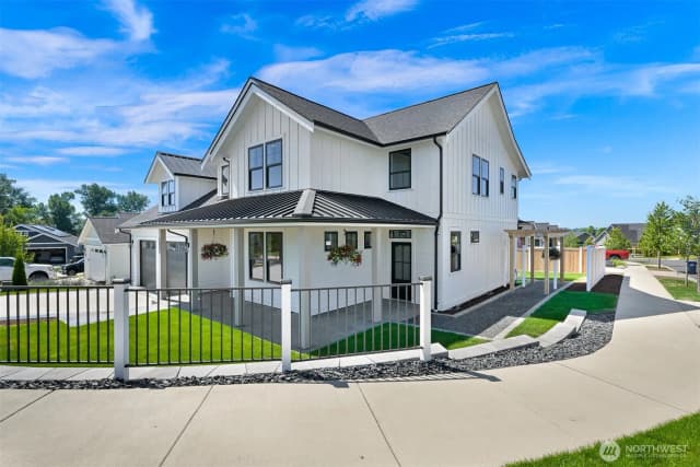 Property photo for 1937 Benjamin Court, Lynden