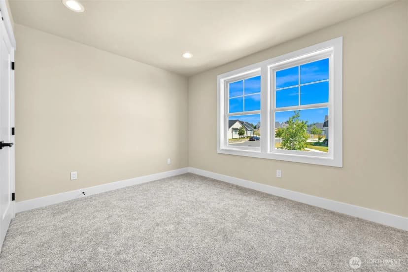 Property photo for 1937 Benjamin Court, Lynden photo 24