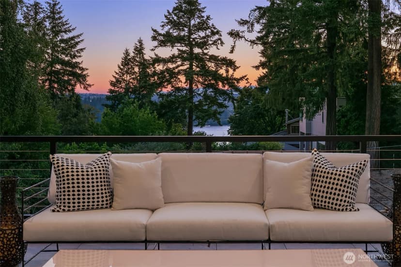Property photo for 4719 86th Avenue Se, Mercer Island photo 14
