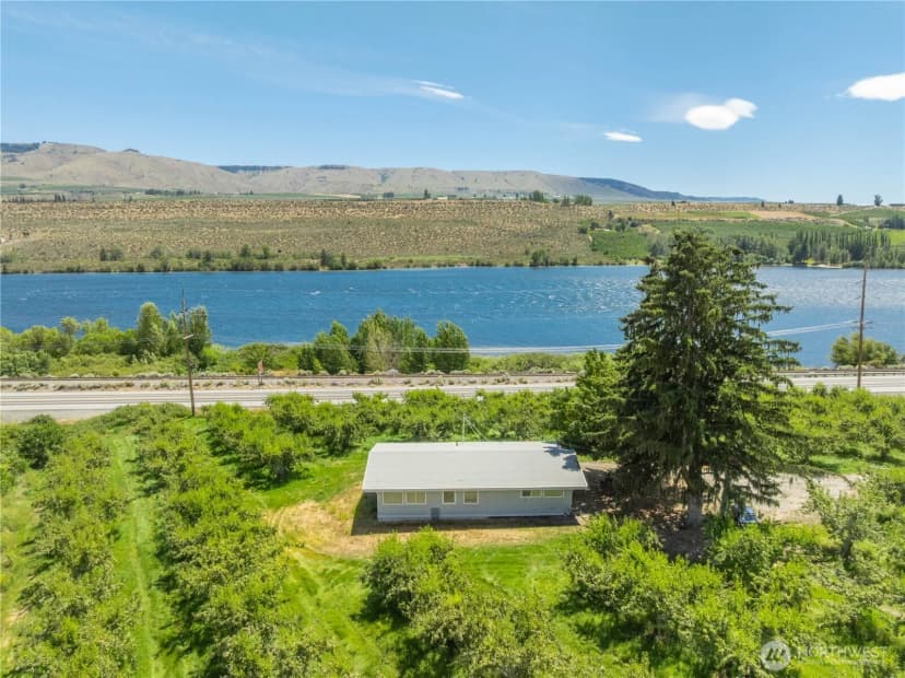 Property photo for 19694 Us Hwy 97a, Chelan photo 4