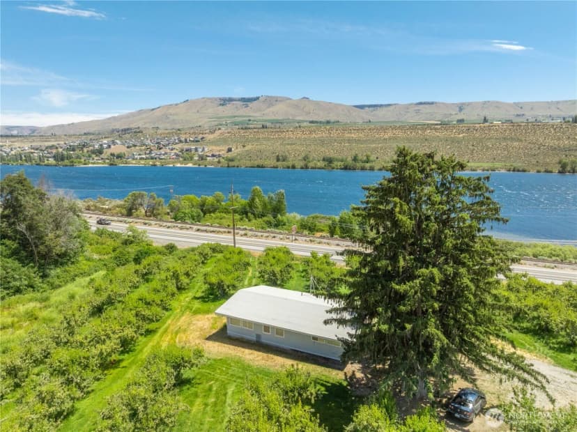 Property photo for 19694 Us Hwy 97a, Chelan photo 5