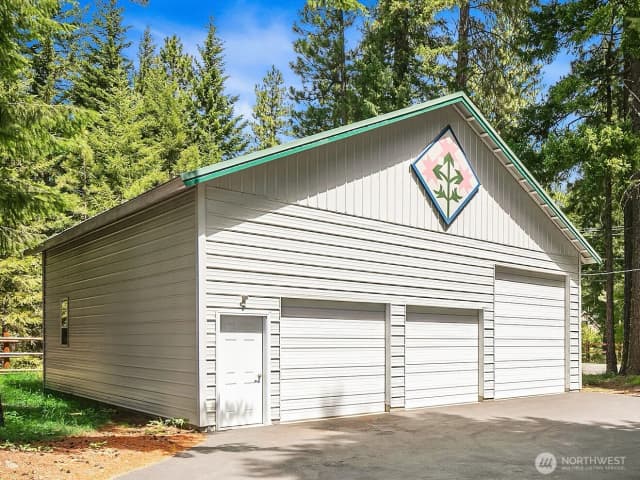Property photo for 10700 Westside Road, Cle Elum photo 2