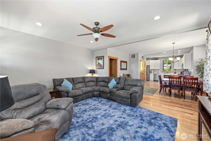 Property photo for 48 Golf Course Drive, Pateros photo 6