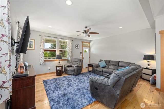 Property photo for 48 Golf Course Drive, Pateros photo 5