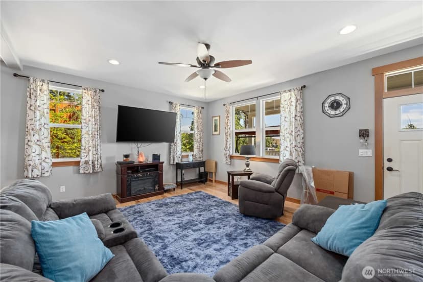 Property photo for 48 Golf Course Drive, Pateros photo 4