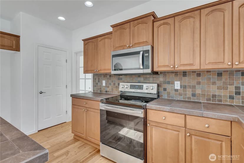 Property photo for 7003 Radius Loop Se, Lacey photo 16