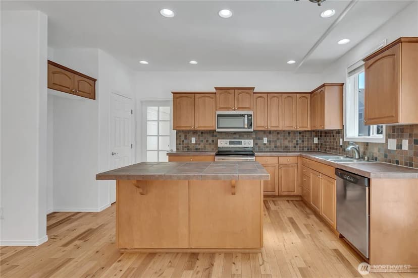 Property photo for 7003 Radius Loop Se, Lacey photo 14
