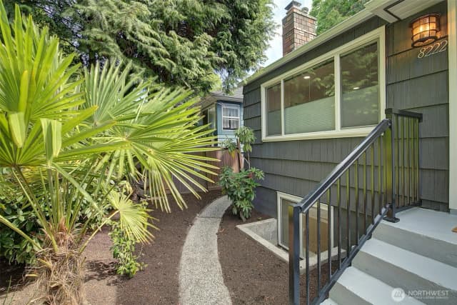 Property photo for 8222 35th Avenue Sw, Seattle photo 2