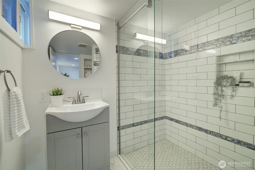 Property photo for 8222 35th Avenue Sw, Seattle photo 27