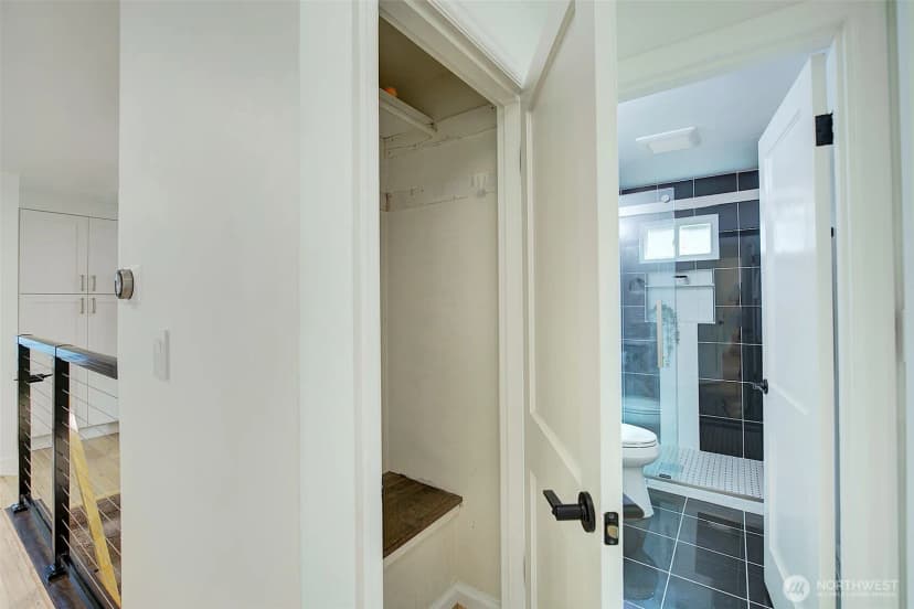 Property photo for 8222 35th Avenue Sw, Seattle photo 22