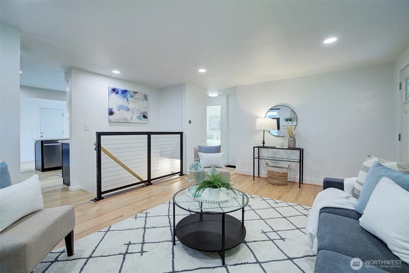 Property photo for 8222 35th Avenue Sw, Seattle photo 8