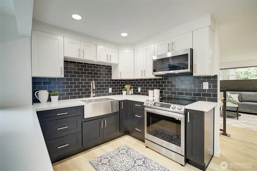 Property photo for 8222 35th Avenue Sw, Seattle photo 11