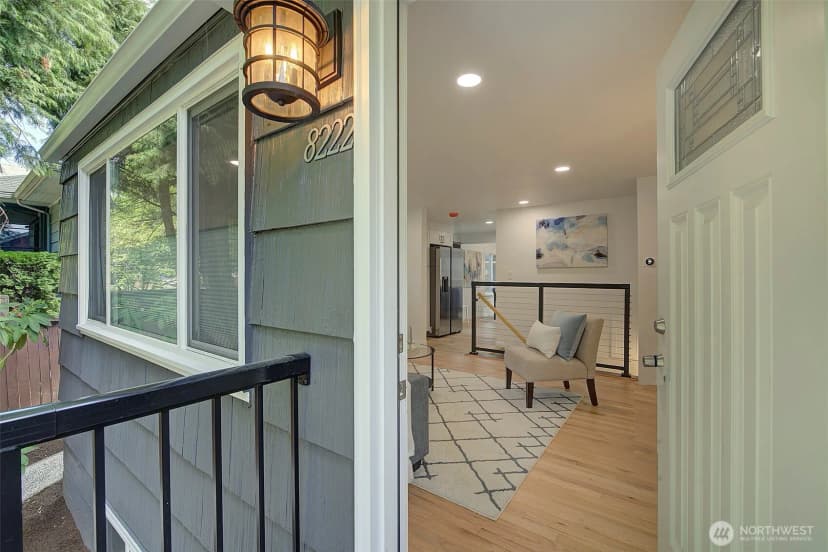 Property photo for 8222 35th Avenue Sw, Seattle photo 6