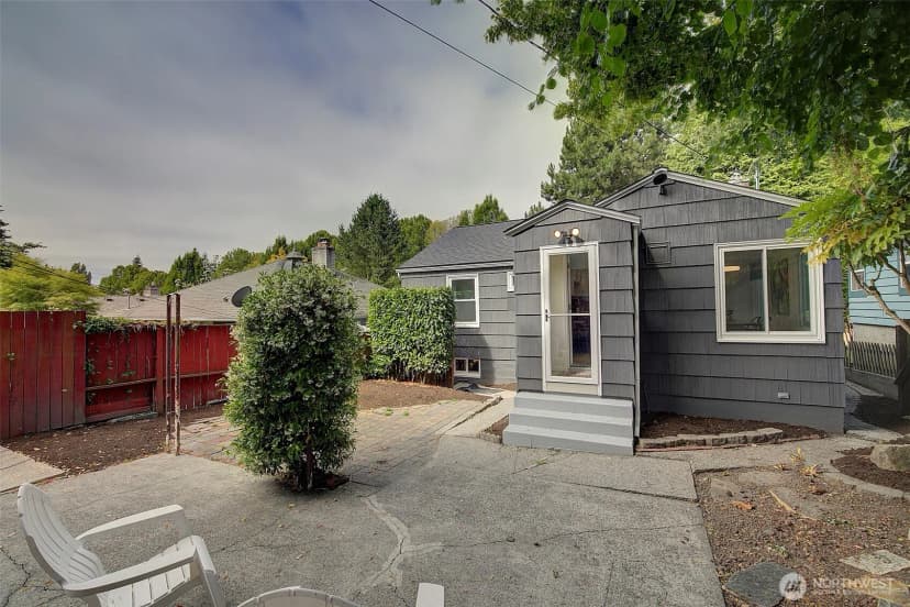 Property photo for 8222 35th Avenue Sw, Seattle photo 32