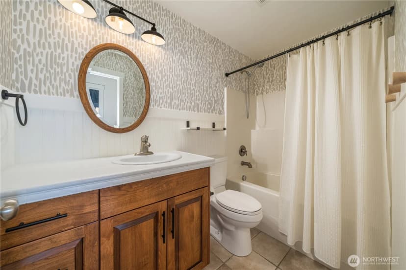 Property photo for 105 E Raymond Avenue, Chelan photo 16