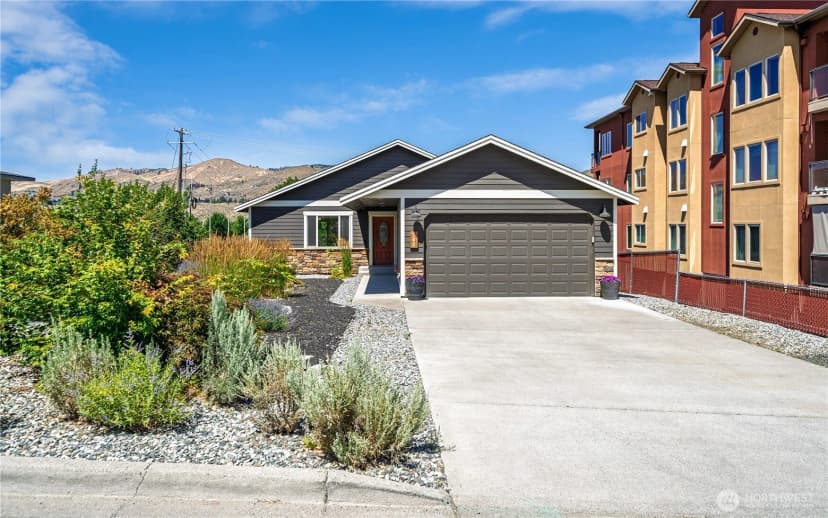 Property photo for 105 E Raymond Avenue, Chelan photo 35