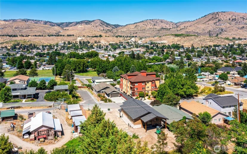 Property photo for 105 E Raymond Avenue, Chelan photo 34