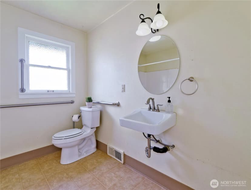 Property photo for 30 Se Bush Street, Issaquah photo 13