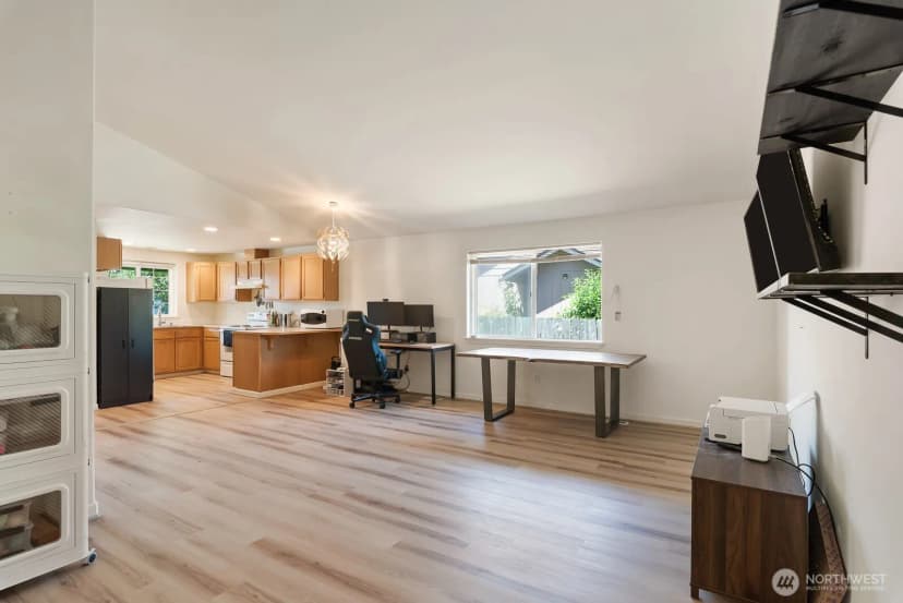Property photo for 405 Spring Lane, Sedro Woolley photo 9
