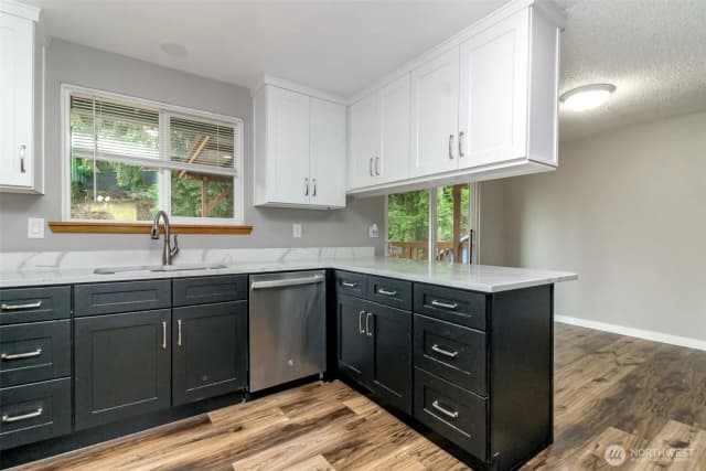 Property photo for 416 142nd Street Ct S, Tacoma photo 3