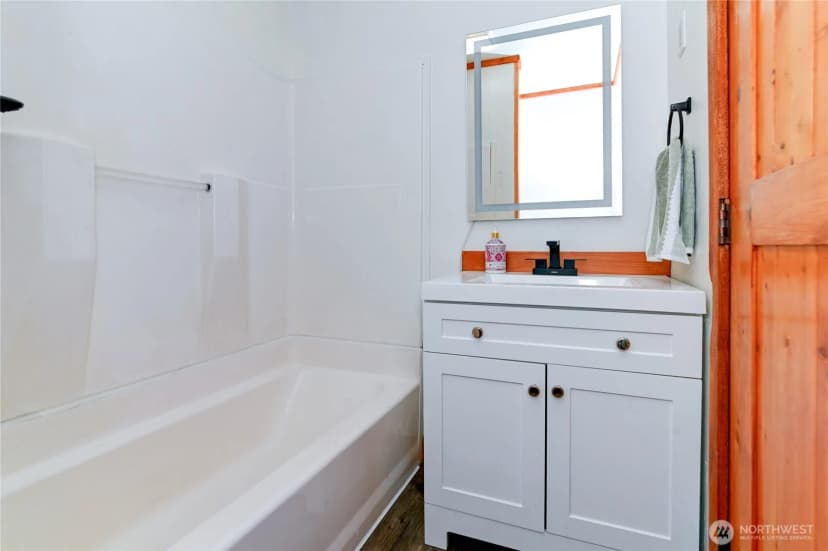 Property photo for 203 E 4th Street, Bucoda photo 23
