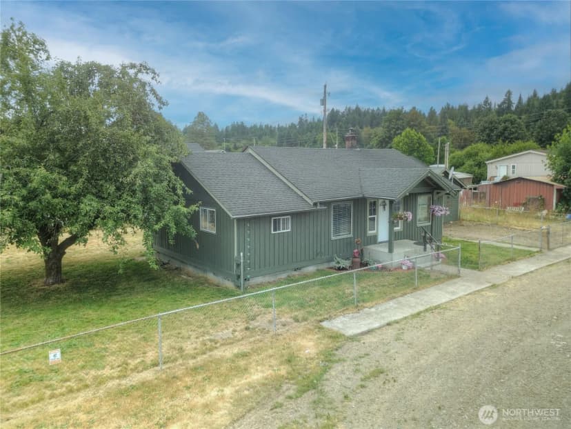 Property photo for 203 E 4th Street, Bucoda photo 31