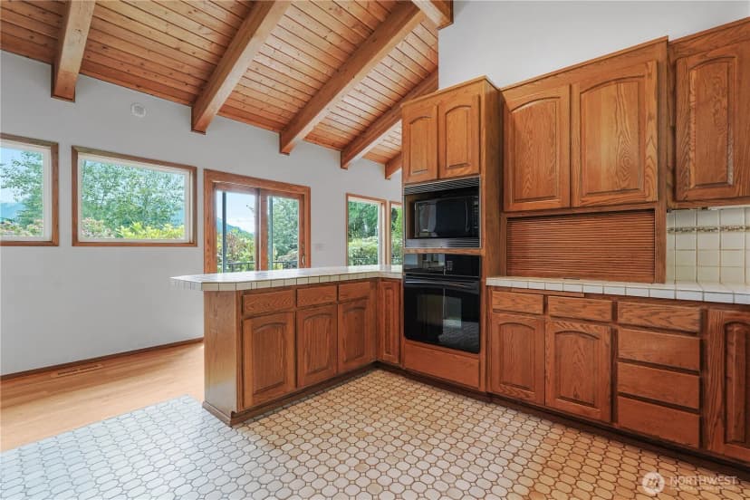 Property photo for 8421 374th Place Se, Snoqualmie photo 9
