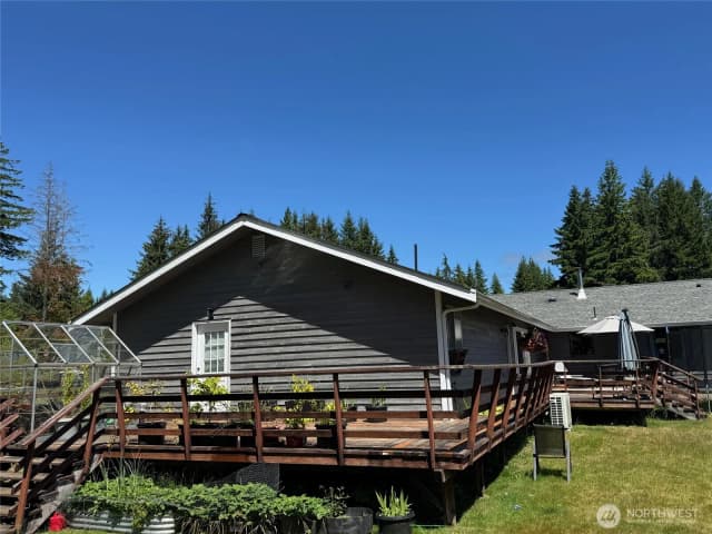 Property photo for 750 Chuckhole Way, Forks photo 2